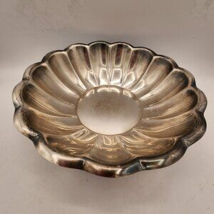 Reed & Barton Silver Plated Scalloped Bowl Holiday Elegant Christmas